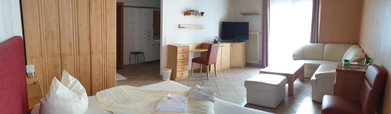 Hotel Hubertushof à Trattenbach  Extérieur photo